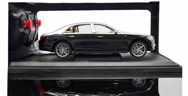 Luxury V12 Die-Cast RC Car - Image 3